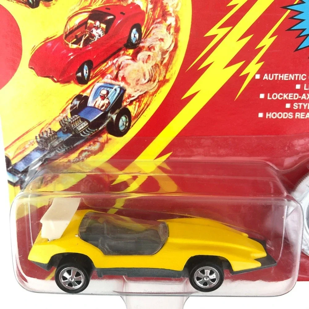 Johnny Lightning Commemorative Custom‎ Spoiler Car Yellow Diecast 1/64 Scale